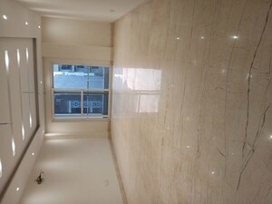 Room in 3 BHK Builder Floor at Auram Floor, South City 2 – for Rent