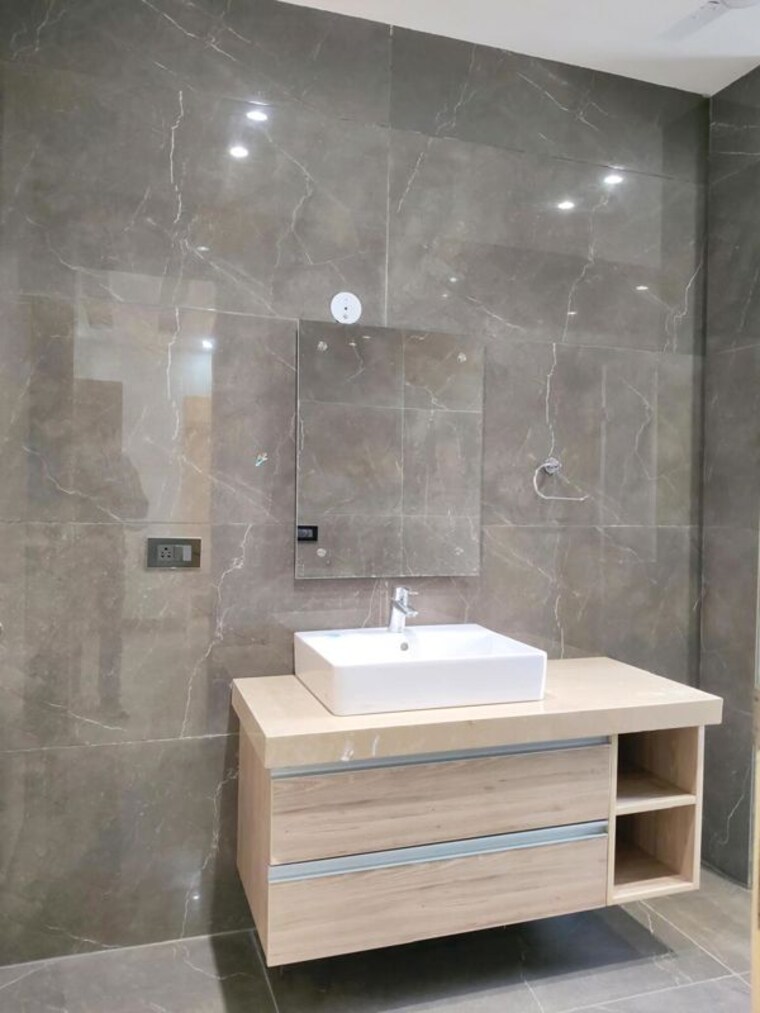 Bathroom, auram-floor 2 Bedroom 1500 Sq.Ft. Builder Floor In South City 2 Gurgaon 10205495