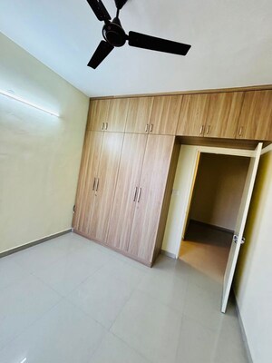 Room in 2 BHK Apartment at Pyramid Midtown, Sector 59 – for Rent