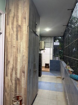 Building Lobby in 3 BHK Builder Floor at Uppal Southend, Sector 49 – for Rent