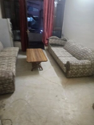 Living Room in 3 BHK Builder Floor at Uppal Southend, Sector 49 – for Rent