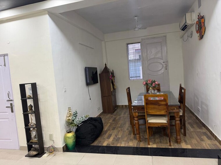 Living Room, ss-mayfield-gardens 3 Bedroom 1600 Sq.Ft. Builder Floor In Sector 51 Gurgaon 10205514