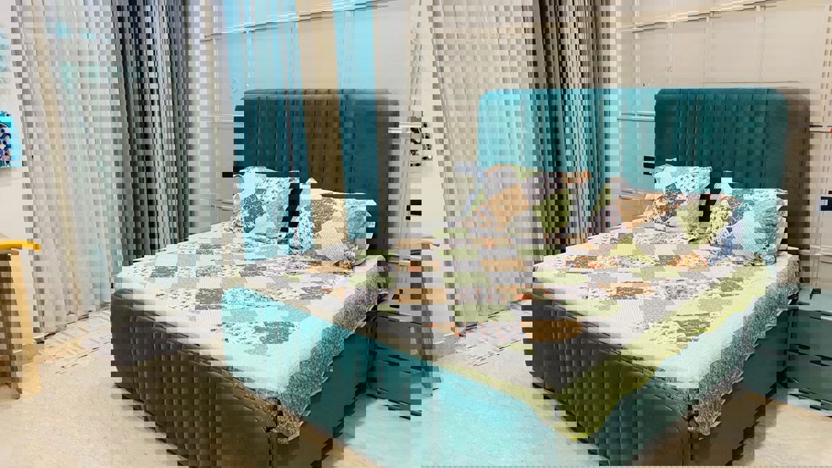 4 BHK + Servant Room 4500 Sq.Ft. Builder Floor in Unitech Espace Nirvana Country