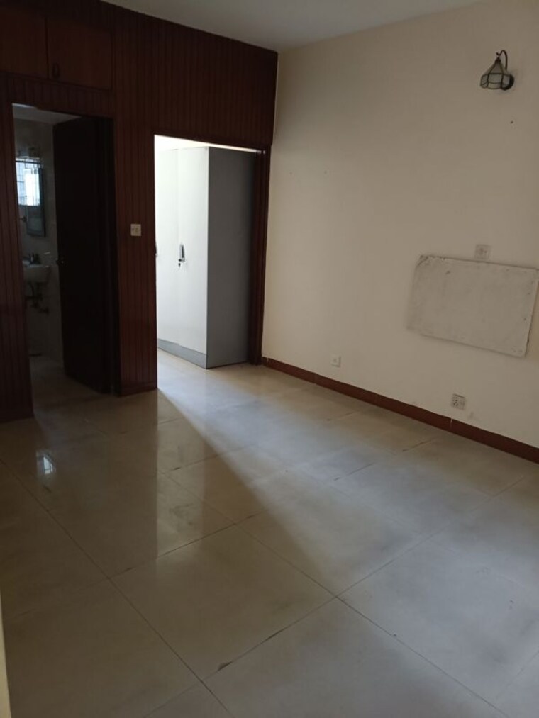 Room, vasant kunj 3.5 Bedroom 2200 Sq.Ft. Apartment In Vasant Kunj Delhi 10205534