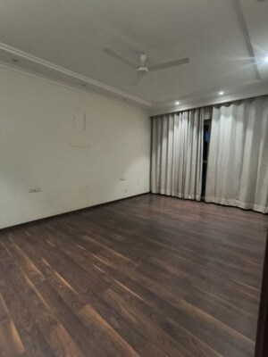 3 BHK Builder Floor For Rent in Sector 33