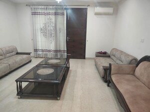 Living Room in 3 BHK Builder Floor at Sector 46 – for Rent