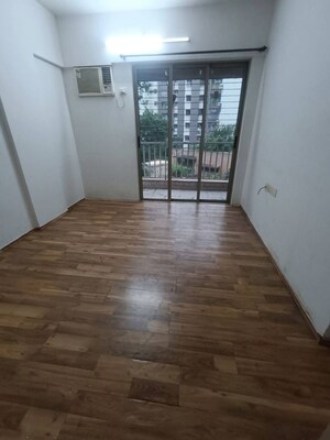 Room in 1 BHK Apartment at Lodha Palava City Lakeshore Greens, Dombivli East – for Rent