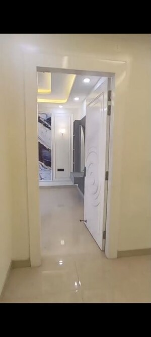 Bathroom in 3 BHK Builder Floor at Uptown Homes Mod Floors, Sector 85 – for Rent