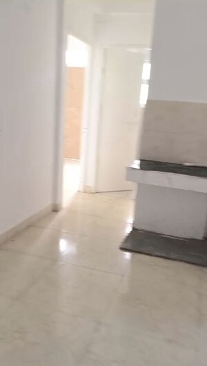 Room in 3 BHK Apartment at Vashisht Heights, Sector 87 – for Rent