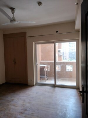 Room in 3 BHK Apartment at Nimbus The Hyde park, Sector 78 – for Rent