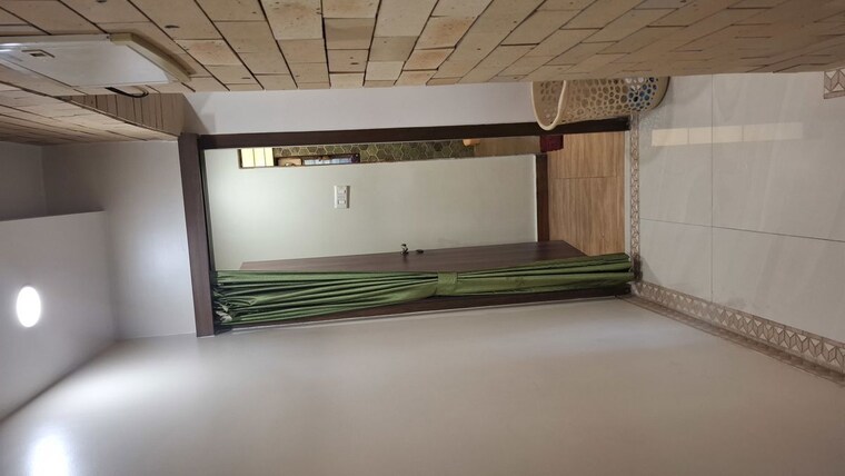 Room, orlem 2 Bedroom 1050 Sq.Ft. Apartment In Orlem Mumbai 10205656