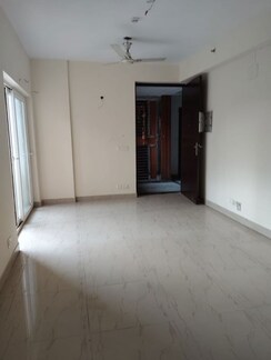 3 BHK Apartment For Rent in Nimbus The Hyde park