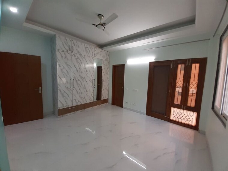 Room, kalkaji 3 Bedroom 1800 Sq.Ft. Builder Floor In Kalkaji Delhi 10205668