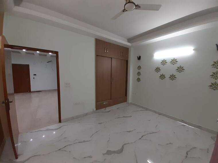 Room, kalkaji 3 Bedroom 1800 Sq.Ft. Builder Floor In Kalkaji Delhi 10205668