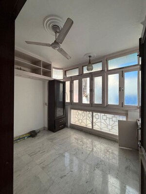Room in 3 BHK Builder Floor at Kalkaji – for Rent