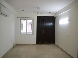 Room in 4 BHK Builder Floor at New Friends Colony – for Rent