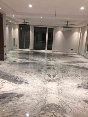 Parking in 4 BHK Builder Floor at Maharani Bagh – for Rent