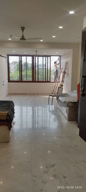 Bedroom in 2 BHK Builder Floor at Safdarjung Enclave – for Rent