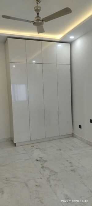 Bedroom in 2 BHK Builder Floor at Safdarjung Enclave – for Rent