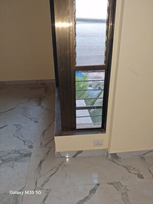 Room in 2 BHK Apartment at Andheri East – for Rent