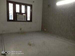 Room in 3 BHK Builder Floor at Malviya Nagar – for Rent