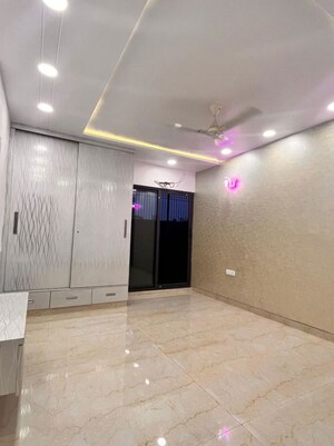 Room in 3 BHK Builder Floor at Kohli One Malibu Town, Sector 47 – for Rent