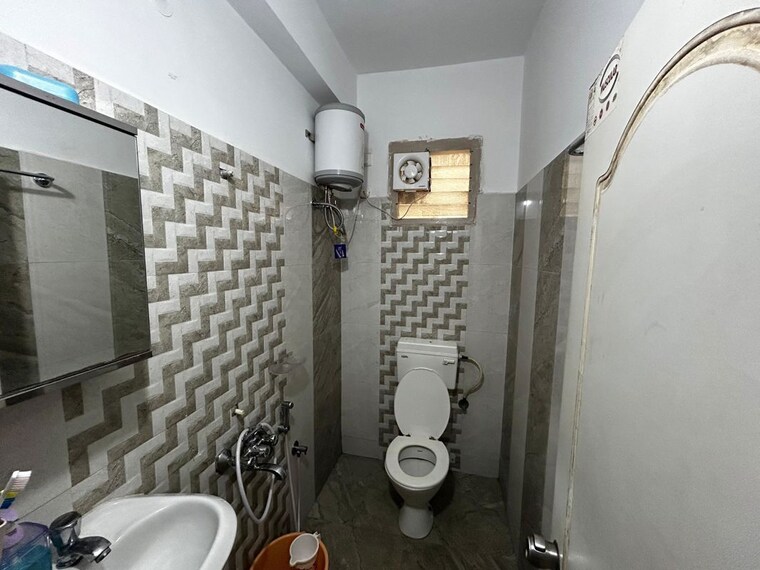 Bathroom, gowlidoddy 3 Bedroom 1400 Sq.Ft. Apartment In Gowlidoddy Hyderabad 10205720