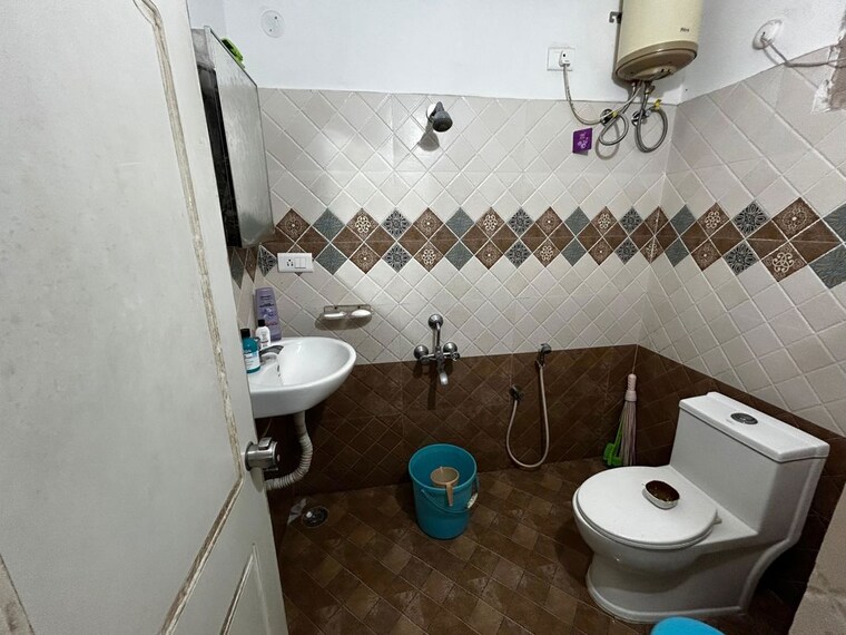 Bathroom, gowlidoddy 3 Bedroom 1400 Sq.Ft. Apartment In Gowlidoddy Hyderabad 10205720