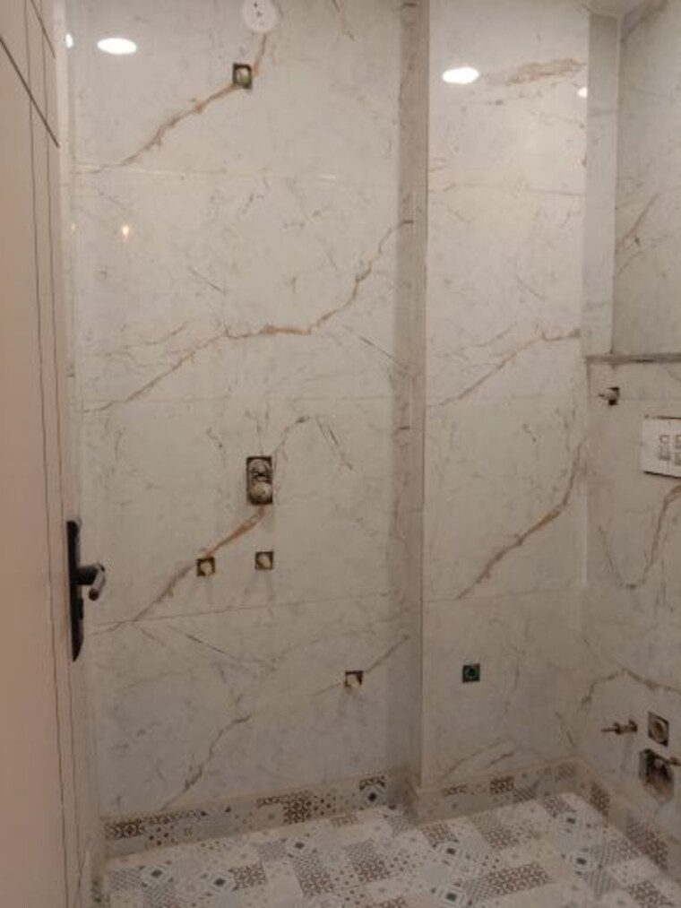 Bathroom, dwarka mor 3 Bedroom 693 Sq.Ft. Builder Floor In Dwarka Mor Delhi 10203476