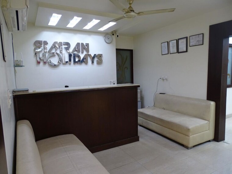 Common Area, janakpuri Commercial Office Space 3500 Sq.Ft. In Janakpuri Delhi 10205732