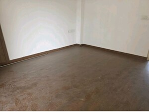 Room in 2 BHK Apartment at SS The Leaf, Sector 85 – for Sale