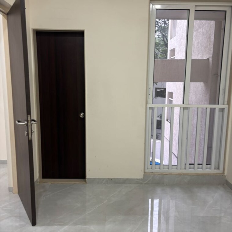 Room, mulund west 3 Bedroom 825 Sq.Ft. Apartment In Mulund West Mumbai 9962626