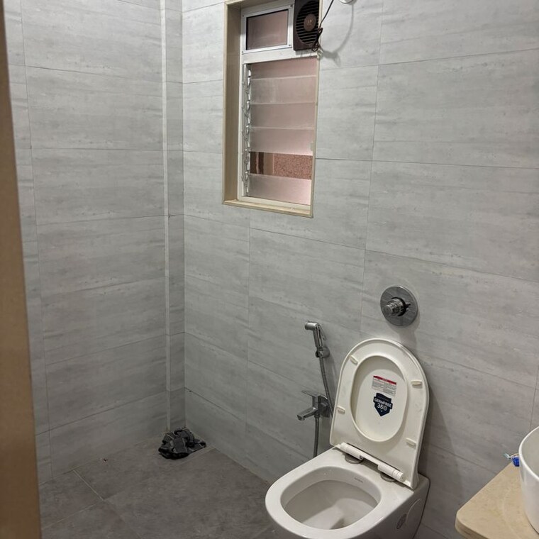 Bathroom, mulund west 3 Bedroom 825 Sq.Ft. Apartment In Mulund West Mumbai 9962626