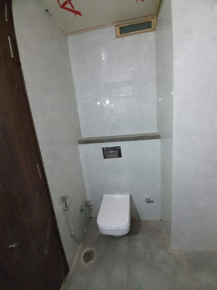 Bathroom, the-center-court 3 Bedroom 2175 Sq.Ft. Apartment In Sector 88a Gurgaon 10205233
