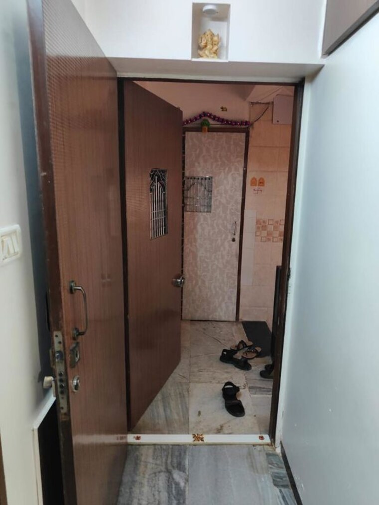 Bathroom, sindhu-society-goregaon-east 1 Bedroom 410 Sq.Ft. Apartment In Goregaon East Mumbai 10205771