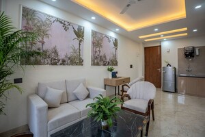 Living Room in 2 BHK Builder Floor at South City 1 – for Rent