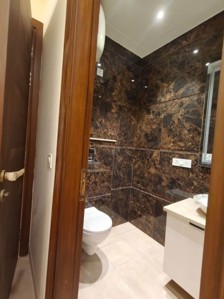 Bathroom, sector 45 3 Bedroom 2000 Sq.Ft. Builder Floor In Sector 45 Gurgaon 10205813