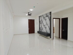 Room in 3 BHK Apartment at Prestige Beverly Hills, Kokapet – for Rent