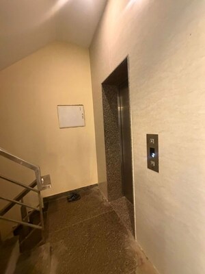 Building Lobby in 3 BHK Builder Floor at South City 1 – for Rent