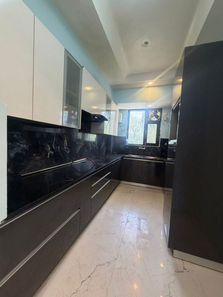 Kitchen, south city 1 3 Bedroom 2000 Sq.Ft. Builder Floor In South City 1 Gurgaon 10205817