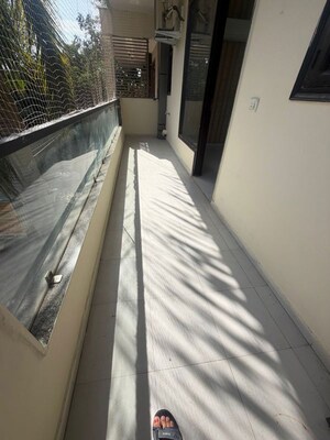 Balcony in 3 BHK Builder Floor at South City 1 – for Rent