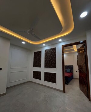 Parking in 3 BHK Builder Floor at Ultima 107, Sector 104 – for Rent