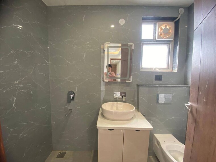 Bathroom, ip extension 3 Bedroom 1250 Sq.Ft. Apartment In Ip Extension Delhi 10205841