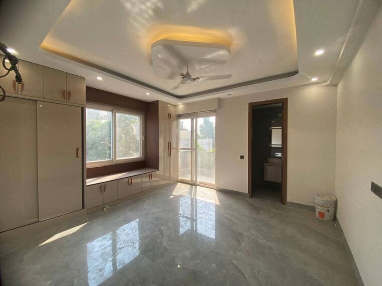 Room, ip extension 3 Bedroom 1250 Sq.Ft. Apartment In Ip Extension Delhi 10205841
