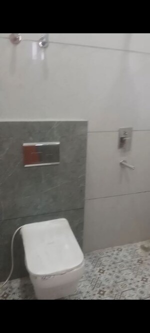 Furnished Amenities in 3 BHK Builder Floor at Dwarka – for Sale