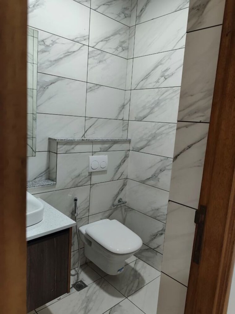 Bathroom, conscient-hines-elevate 4 Bedroom 3395 Sq.Ft. Apartment In Sector 59 Gurgaon 10205876