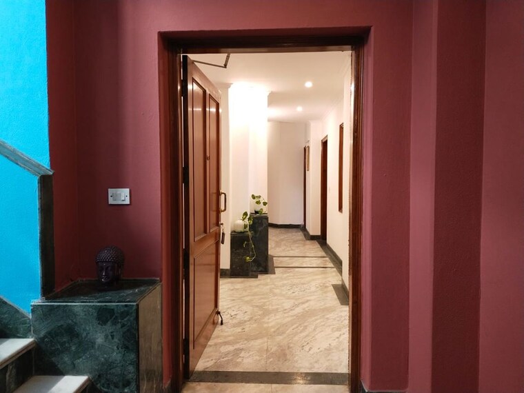 Room, nehru enclave 3 Bedroom 3500 Sq.Ft. Builder Floor In Nehru Enclave Delhi 10205908