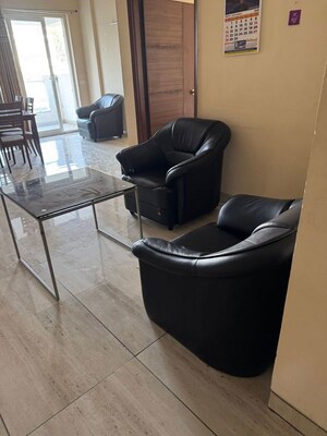 Master Bedroom in 2 BHK Builder Floor at Dalanwala – for Rent