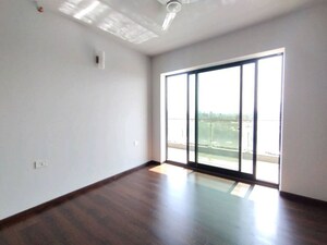 Room in 3 BHK Apartment at Krisumi Waterfall Suites, Sector 36a – for Rent