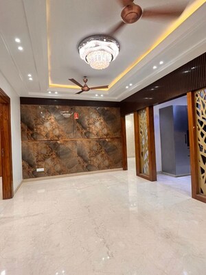 Furnished Amenities in 2 BHK Builder Floor at Kohli One Malibu Town, Sector 47 – for Rent